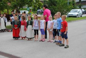 Druženje otrok s stanovalci Centra starejših 8